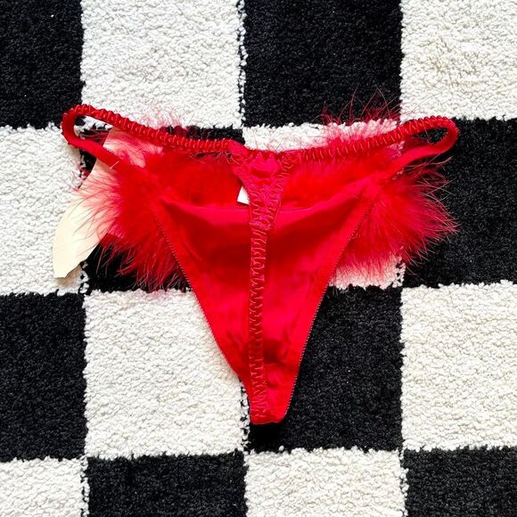 Red Satin Bustier Slip & Feather Thong Set M - Picture 6 of 8